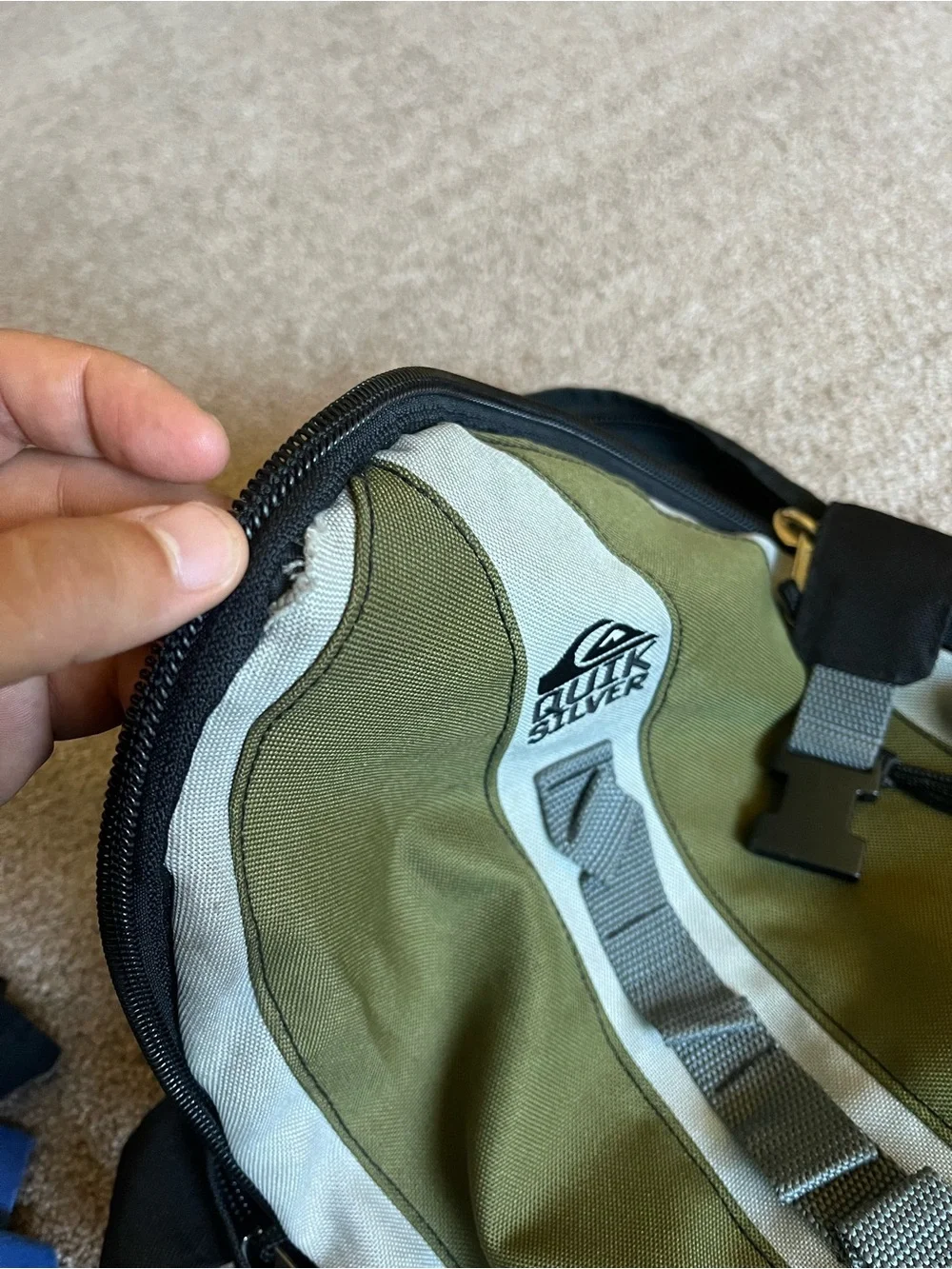 VTG 00’s / Y2K Quiksilver Forest Green Backpack